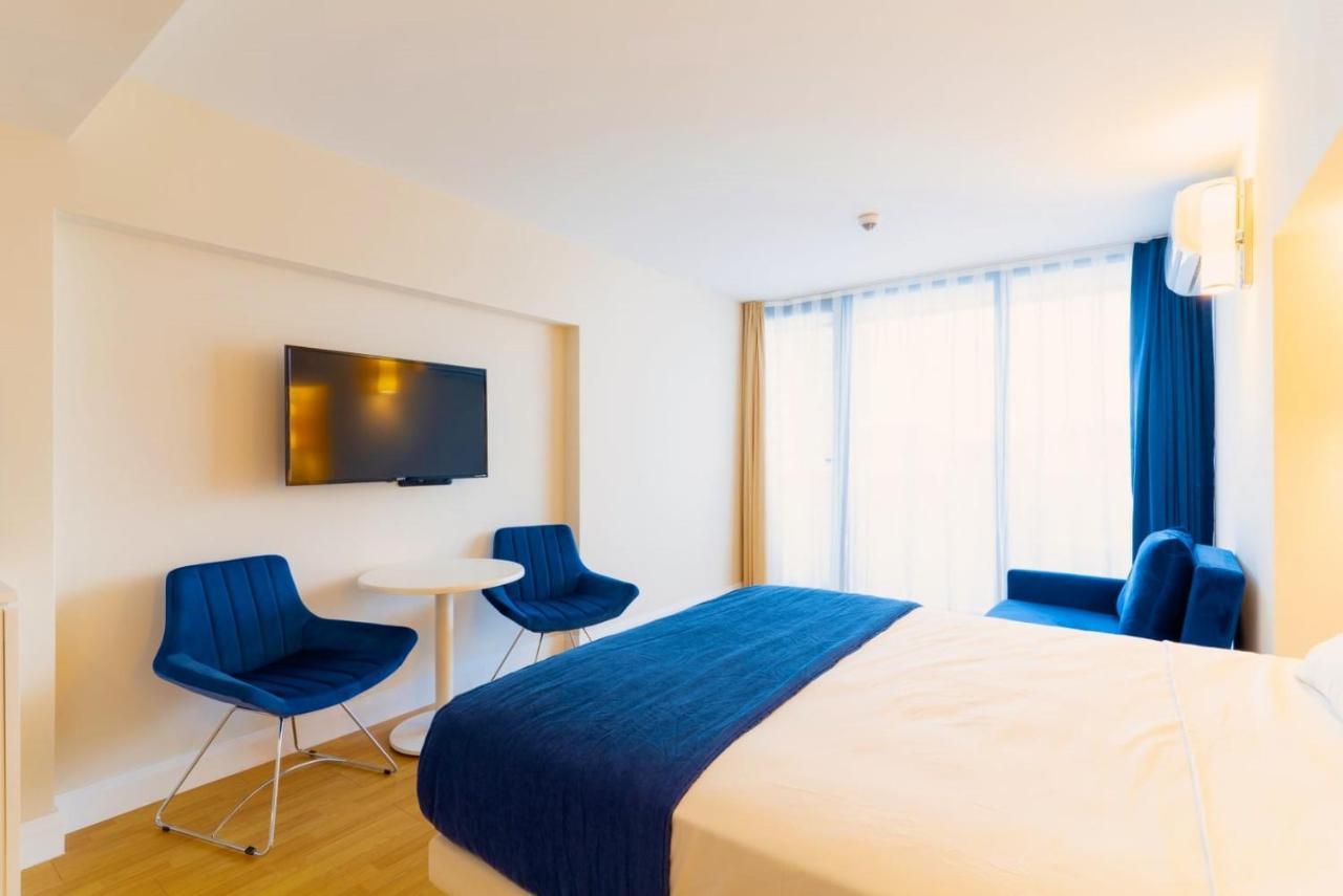 Batumi Beach Side & Sea View Aparthotel Ngoại thất bức ảnh